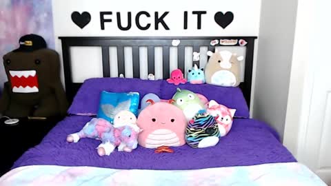 Snapshot of mackenziewolfe chatting on 5, 3, 2025 Mackenzie Wolfe online show from 5, 3, 2025