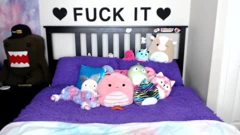 Snapshot of mackenziewolfe chatting on 12, 3, 2025 Mackenzie Wolfe online show from 12, 3, 2025