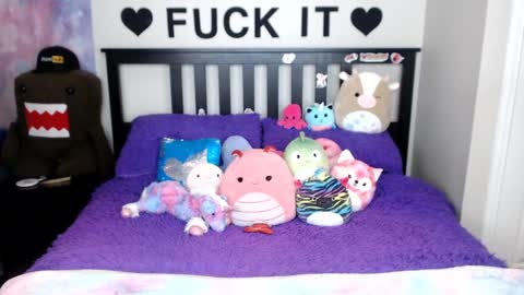 Snapshot of mackenziewolfe chatting on 25, 10, 2025 Mackenzie Wolfe online show from 25, 10, 2025