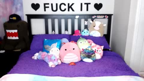 Snapshot of mackenziewolfe chatting on 30, 11, 2025 Mackenzie Wolfe online show from 30, 11, 2025