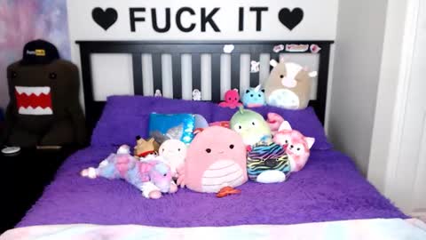 Mackenzie Wolfe online show from 11, 1, 2026