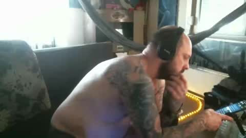 Snapshot of mad_dem0n chatting on 27, 2, 2025 Manuel online show from 27, 2, 2025