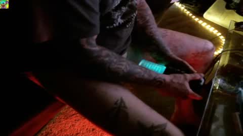 Snapshot of mad_dem0n chatting on 5, 3, 2025 Manuel online show from 5, 3, 2025