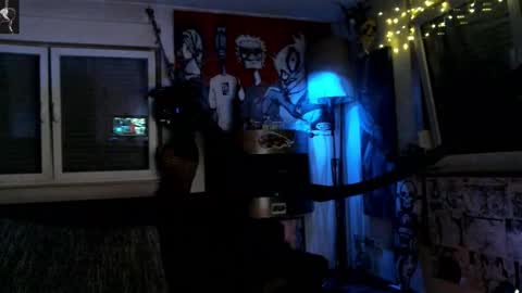 Snapshot of mad_dem0n chatting on 13, 9, 2025 Manuel online show from 13, 9, 2025