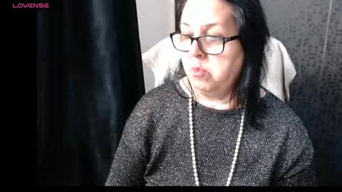 Snapshot of madam_sanjanne chatting on 6, 3, 2025 Madam Sanjanne online show from 6, 3, 2025