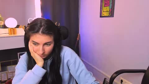 Snapshot of madam_ulis chatting on 11, 3, 2025 Ulis online show from 11, 3, 2025