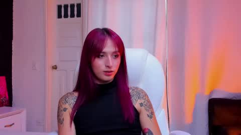 Snapshot of madame_lilith chatting on 10, 1, 2025 madame lilith online show from 10, 1, 2025