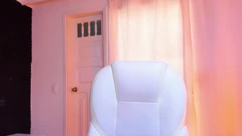 Snapshot of madame_lilith chatting on 11, 1, 2025 madame lilith online show from 11, 1, 2025