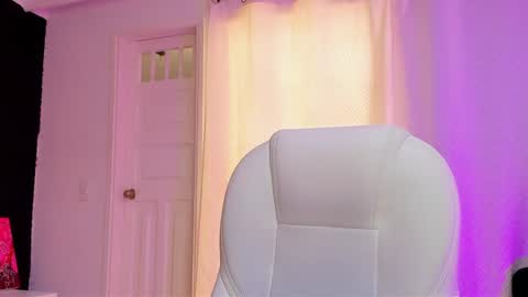 Snapshot of madame_lilith chatting on 3, 2, 2025 madame lilith online show from 3, 2, 2025
