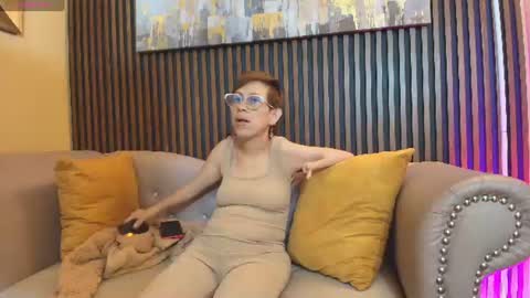 Snapshot of madame_mature1 chatting on 18, 7, 2026 Madame online show from 18, 7, 2026