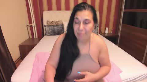 Snapshot of madamecrowford chatting on 5, 12, 2025 Nora online show from 5, 12, 2025