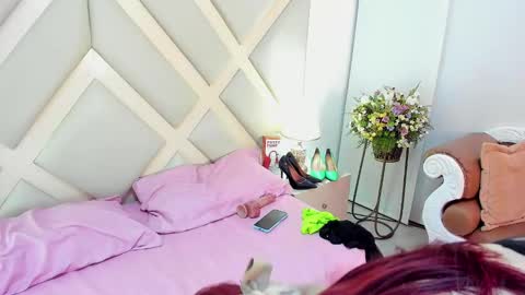 Madame Carla  online show from 10, 3, 2025