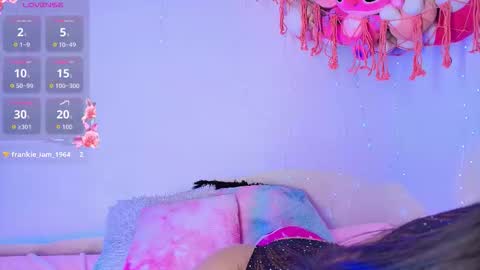 Snapshot of maddie_09 chatting on 8, 10, 2025 maddie 09 online show from 8, 10, 2025