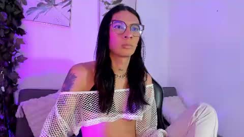 Maddie Ray online show from 9, 6, 2026