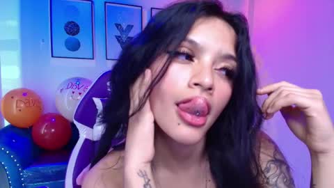 maddie_t18 online show from 16, 5, 2026