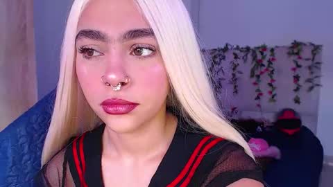 Snapshot of maddiie_and_clyde chatting on 14, 10, 2025 maddiie and clyde online show from 14, 10, 2025