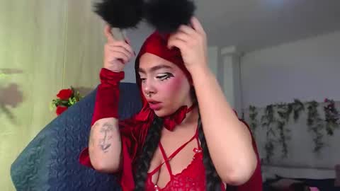 Snapshot of maddiie_and_clyde chatting on 31, 10, 2025 maddiie and clyde online show from 31, 10, 2025