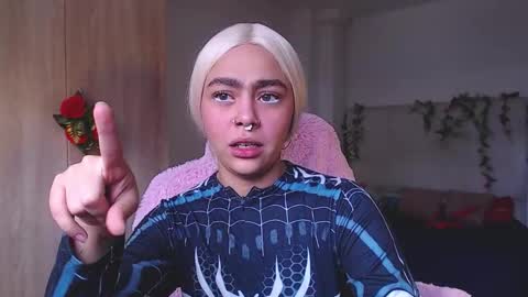 Snapshot of maddiie_and_clyde chatting on 12, 11, 2025 maddiie and clyde online show from 12, 11, 2025