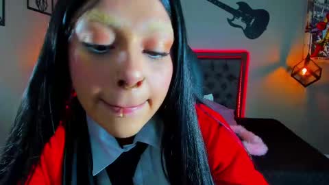 Snapshot of maddiiebrooks chatting on 5, 3, 2025 Maddie online show from 5, 3, 2025