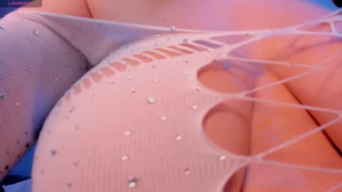 Snapshot of maddisonlowe chatting on 6, 11, 2025 Maddison online show from 6, 11, 2025