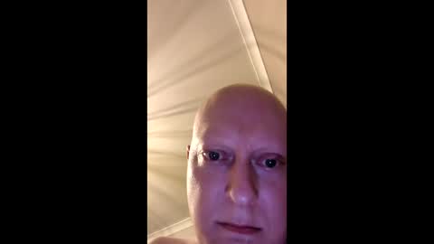 Snapshot of maddogg17 chatting on 17, 12, 2025 maddogg17 online show from 17, 12, 2025