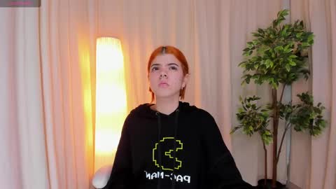 Maddy Please help me with your thumbs up its important online show from 26, 2, 2025