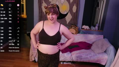 Snapshot of maddy_cat chatting on 13, 9, 2025 Maddy Cat online show from 13, 9, 2025