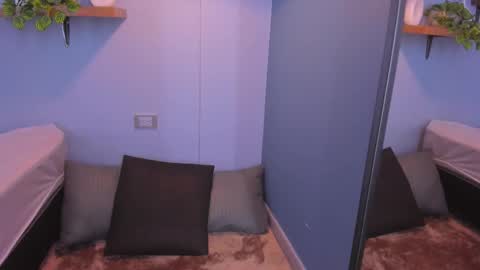 Snapshot of maddy_walker chatting on 11, 11, 2025 Maddy online show from 11, 11, 2025