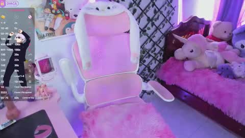 Snapshot of maddyfoox chatting on 13, 11, 2025 Maddy Foox online show from 13, 11, 2025