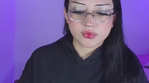   Please followme and rate me your thumbs up online show from 5, 12, 2025