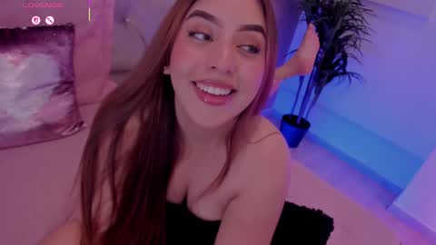 Snapshot of maddylennon chatting on 5, 3, 2025 Lina online show from 5, 3, 2025