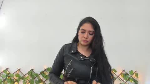Snapshot of madeleine_w chatting on 12, 3, 2025 Madeleine online show from 12, 3, 2025