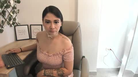 Snapshot of madeleine_w chatting on 27, 9, 2025 Madeleine online show from 27, 9, 2025