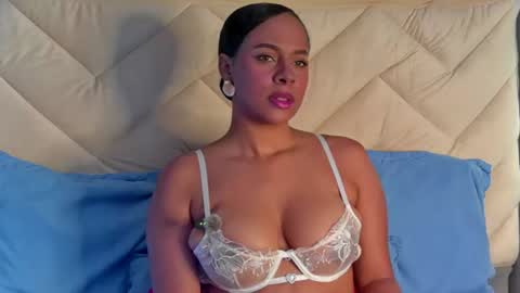 Snapshot of madeleinxxx_ chatting on 1, 7, 2026 madeleinxxx_ online show from 1, 7, 2026