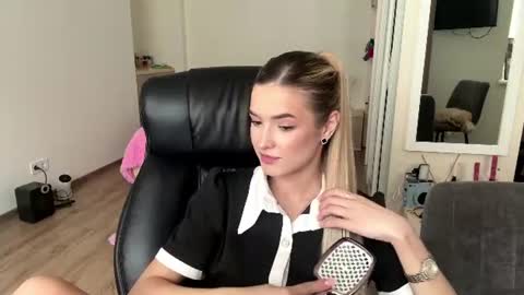 Snapshot of madelenequirk chatting on 14, 7, 2026 Alisa online show from 14, 7, 2026