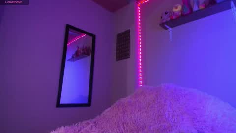 Madeline  online show from 28, 12, 2024