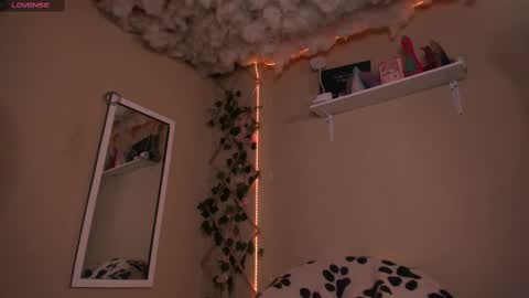 Madeline  online show from 15, 9, 2025