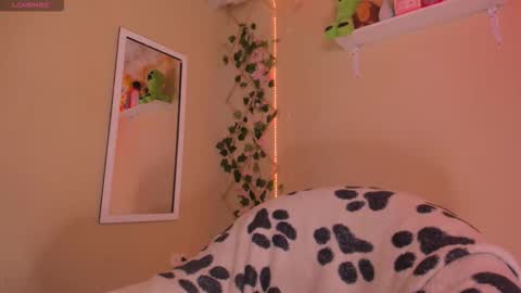 Madeline  online show from 26, 9, 2025