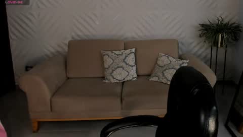Snapshot of madelinefox_ chatting on 14, 6, 2026 Madeline online show from 14, 6, 2026