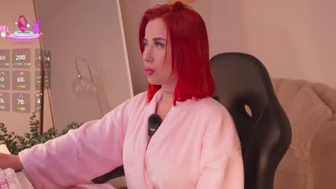 Snapshot of madelinefox_ chatting on 4, 7, 2026 Madeline online show from 4, 7, 2026