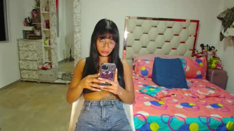 Snapshot of madeyn_roses chatting on 5, 11, 2025 madelyn roses online show from 5, 11, 2025