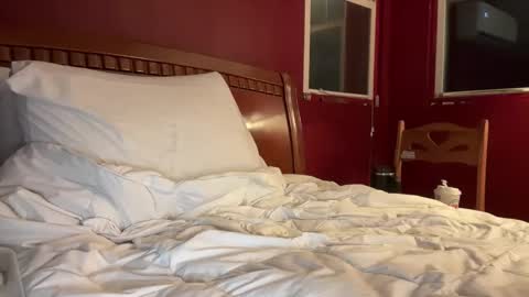 Snapshot of madibaby999 chatting on 19, 11, 2025 madibaby999 online show from 19, 11, 2025