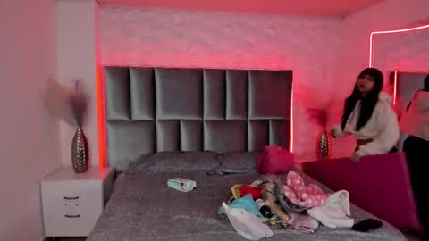 Snapshot of madison_darkk chatting on 15, 10, 2025 MADISON online show from 15, 10, 2025