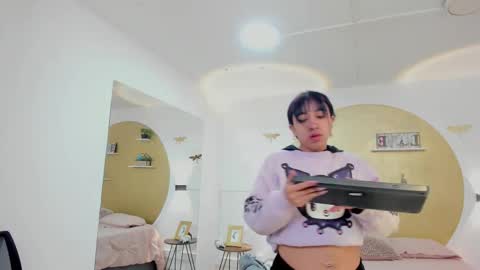 Snapshot of madison_darkk chatting on 28, 10, 2025 MADISON online show from 28, 10, 2025