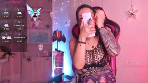 Snapshot of madison_mayer chatting on 9, 10, 2025 Madison online show from 9, 10, 2025