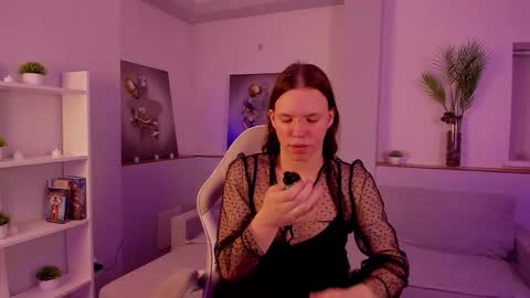 Snapshot of madison_mongomeri chatting on 15, 12, 2025 Medison online show from 15, 12, 2025