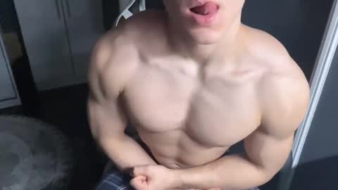 madisonboy2 online show from 6, 11, 2025