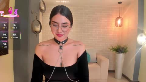 Snapshot of madisoncollinsx chatting on 4, 3, 2025 Maddi Collins online show from 4, 3, 2025