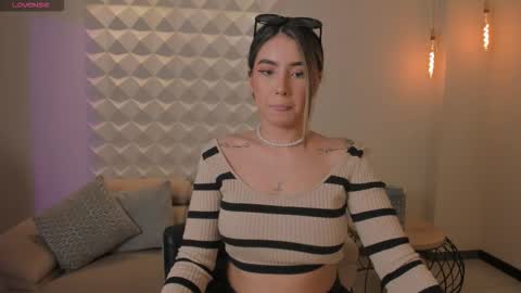 Snapshot of madisoncollinsx chatting on 11, 10, 2025 Maddi Collins online show from 11, 10, 2025