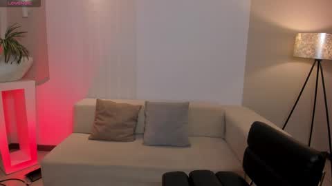 Snapshot of madisoncollinsx chatting on 23, 11, 2025 Maddi Collins online show from 23, 11, 2025